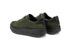 Ara 124670707- Trainer.