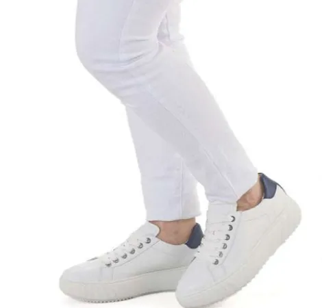 Ara 124652305W- Wide Fit Trainer.